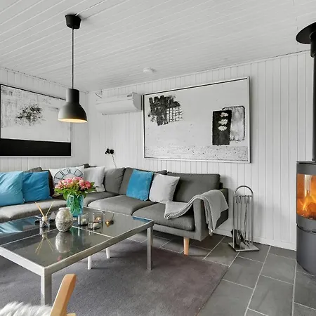 3 Bedroom Beautiful In Sydals Casa vacanze